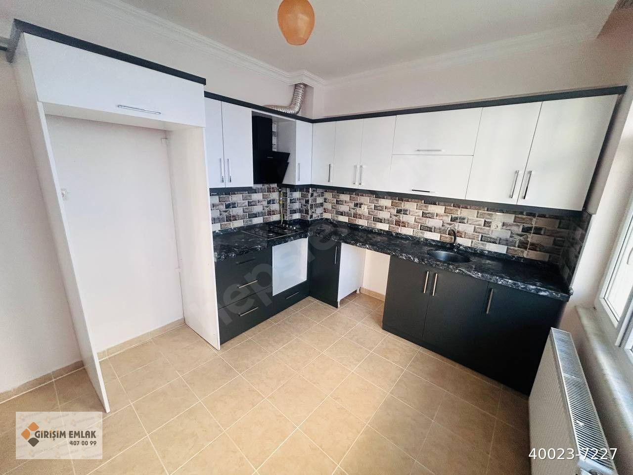 ATAKUMDA DOLMUŞA OTOBÜSE ÇOK YAKIN KİRALIK DAİRE