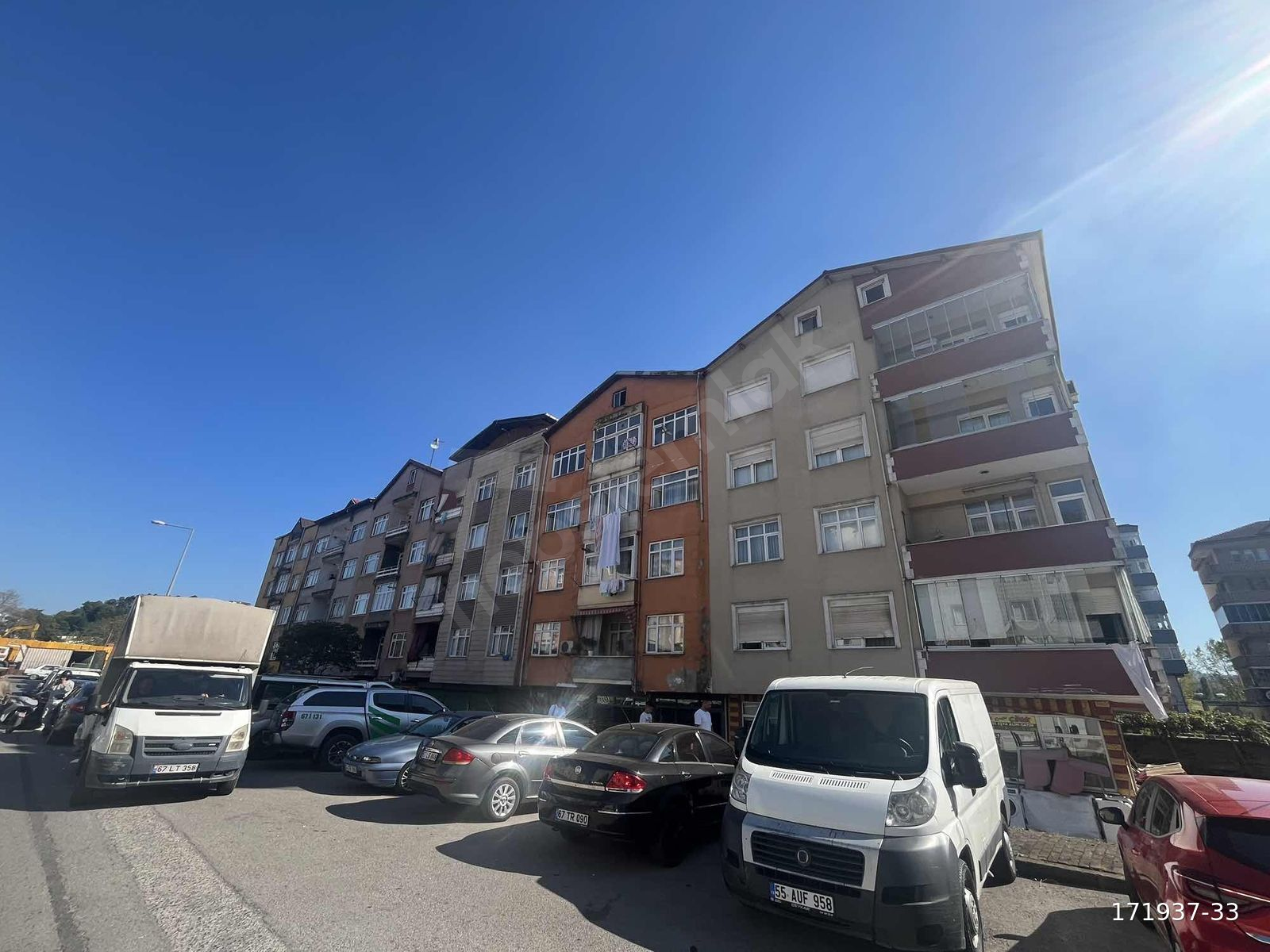 DEVREK YOL AYRIMINDA ÇARŞIYA PAZARA ERDEMİR'E YAKIN SATILIK 2+1
