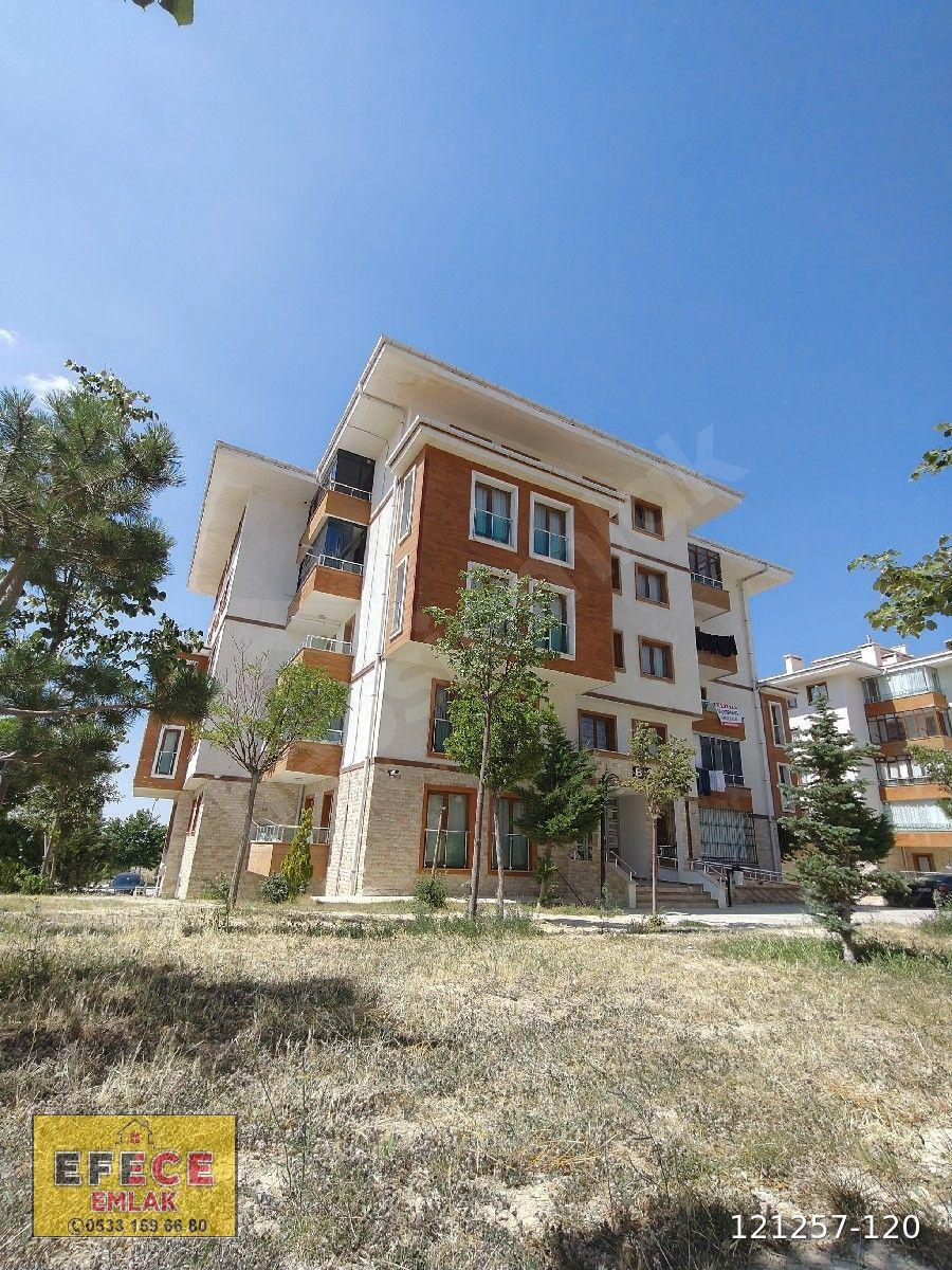 EFECE EMLAK'TAN - 3+1 EBEVEYN BANYOLU SATILIK DAİRE
