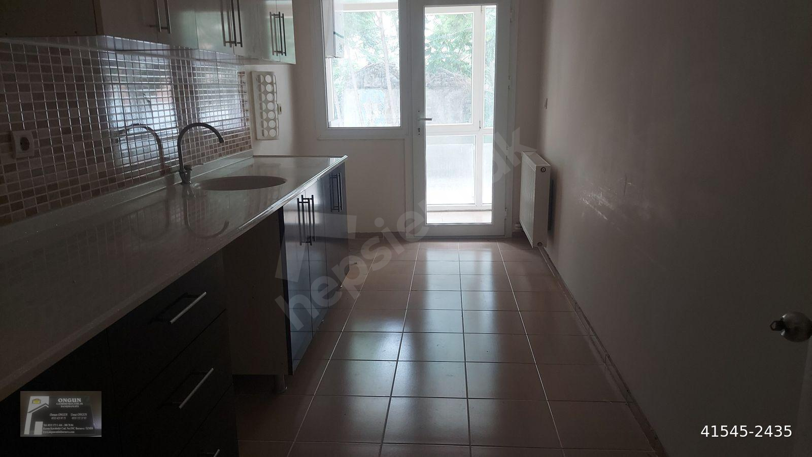 Bornova merkez'de yeni bina 1+1 doğalgazlı geniş daire