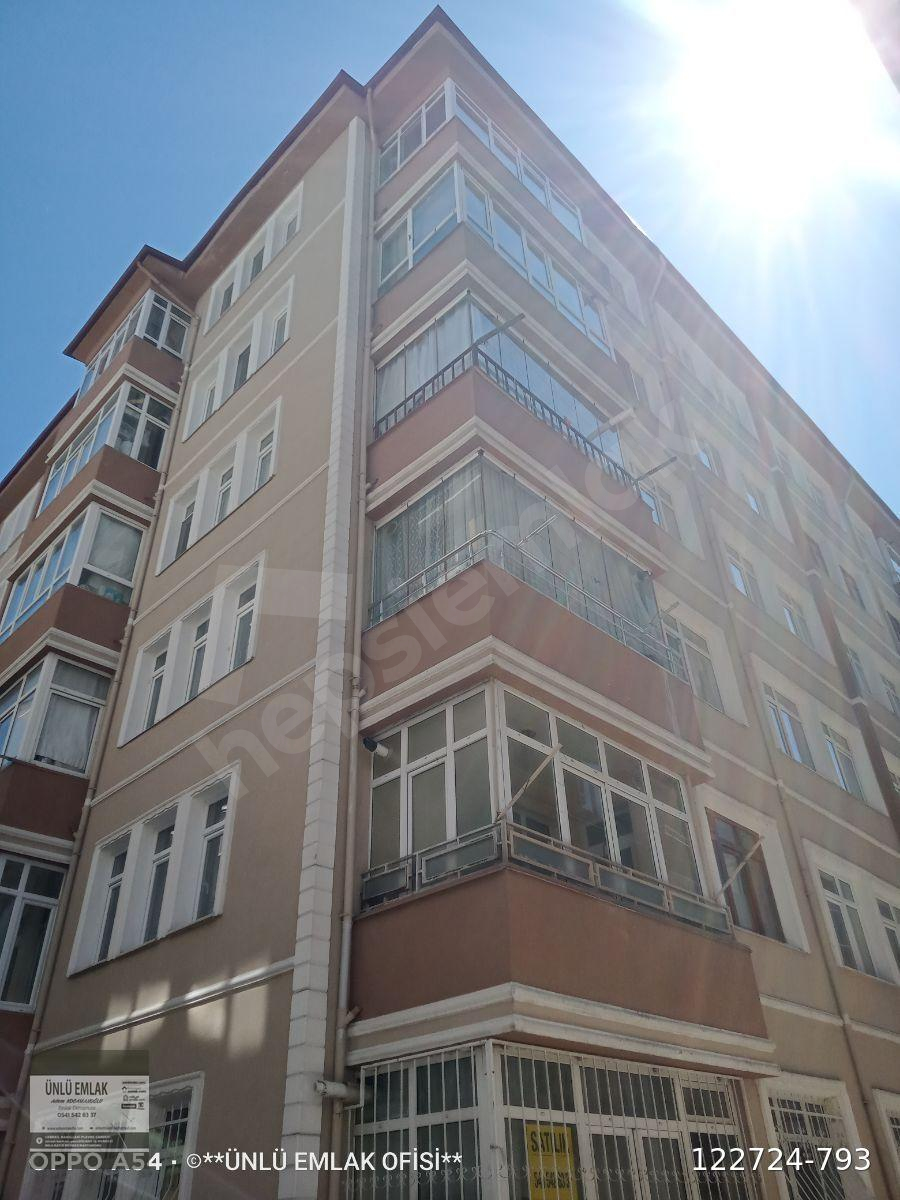 ÜNLÜ EMLAKTAN SALIPAZARI YÜRÜYÜŞYOLU MEVKİİNDE SATILIK 3+1 DAİRE