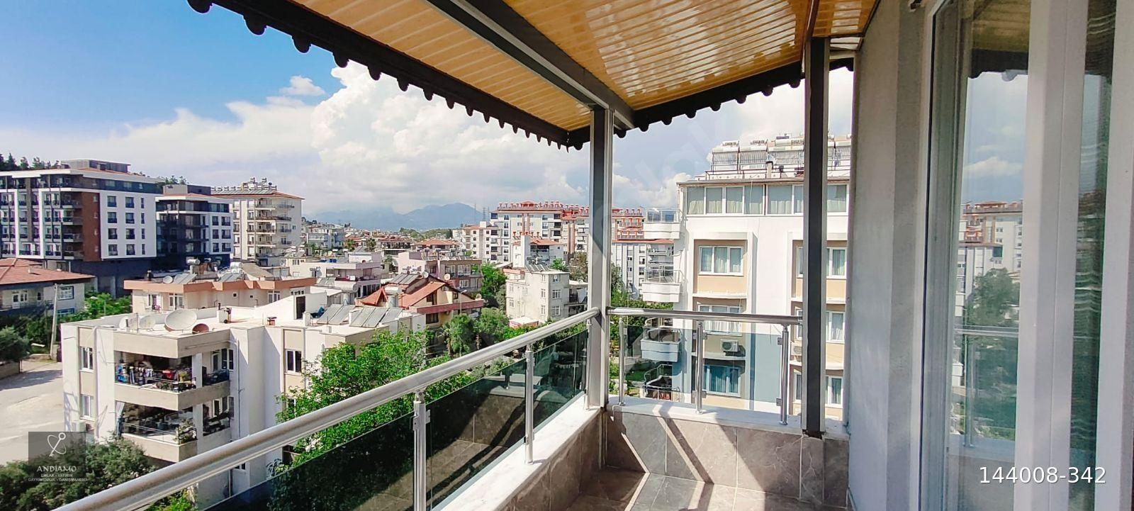 Serik salı pazarı da Hastaneye yakın 300 m2 Dubleks dairemiz