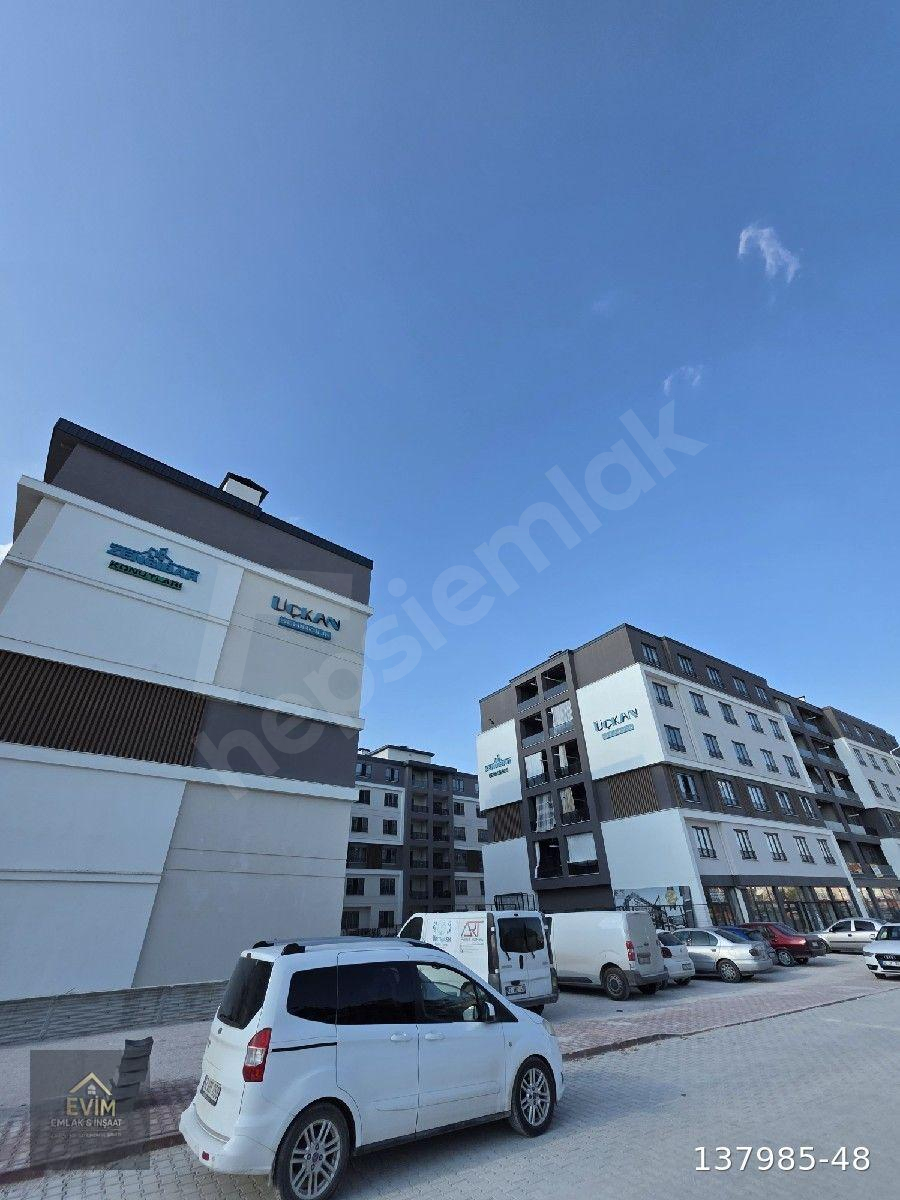 EVİM EMLAK || MENGENE MAH. MERKEZİ KONUMDA SİTEİÇİ 3+1 YÜKSEK GİRİŞ