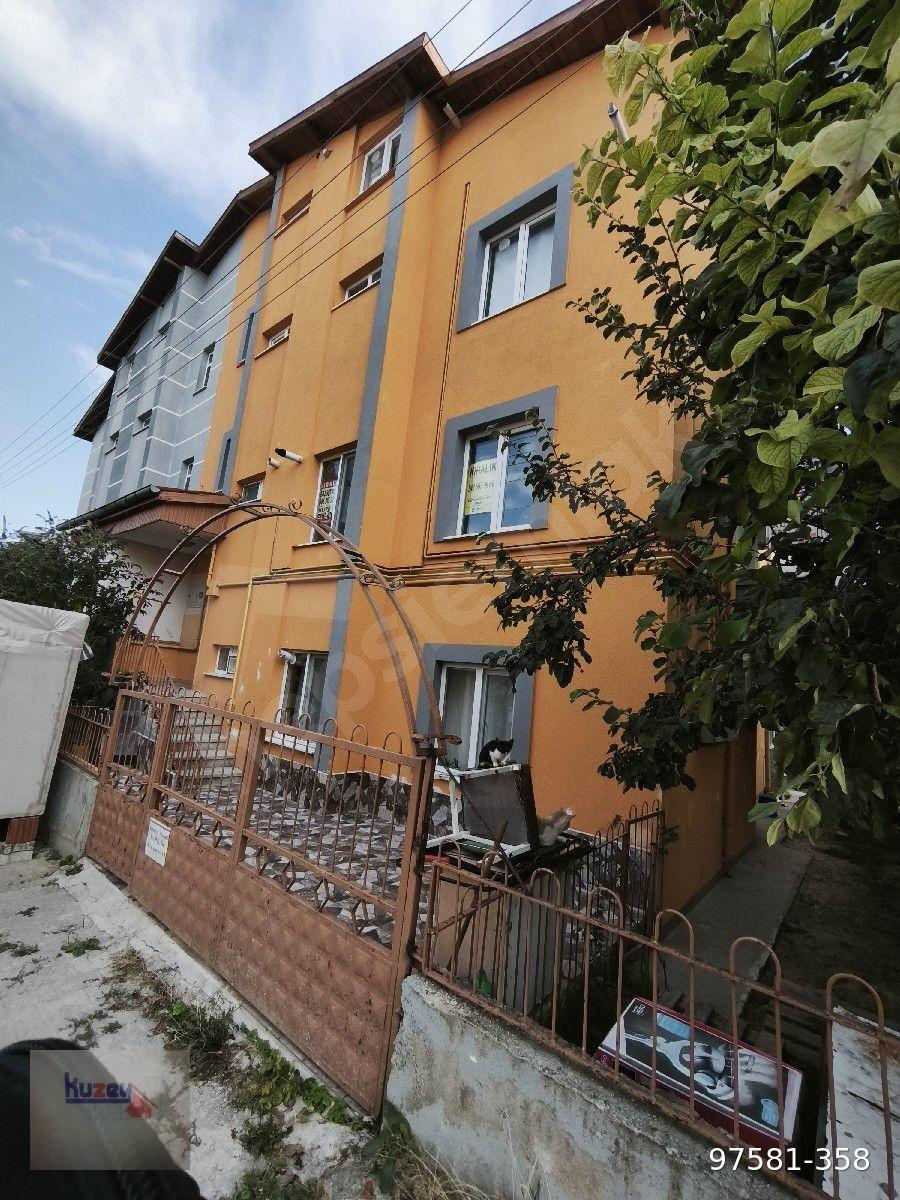 Kastamonu Kuzeyemlak dan Kuzeykent Gülyapı Sitesinde Bahçeli Müstakil Evin Dairesi Kiralıktır.