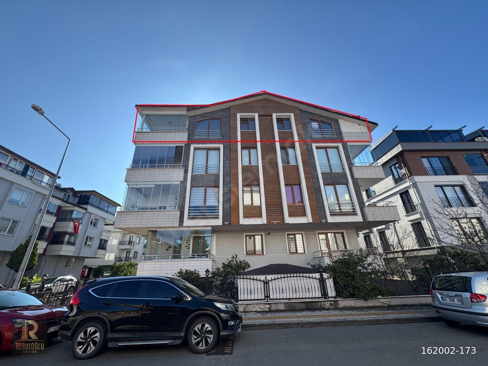 RESULOĞLU EMLAKTAN AKYAZIDA SAHİLE YAKIN GENİŞ 3+1 DAİRE
