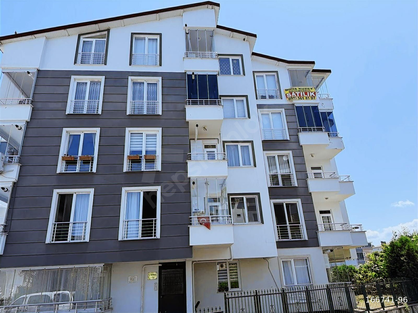 Acil! Kumbaşında 3+1 Deniz Manzaralı Satılık Daire