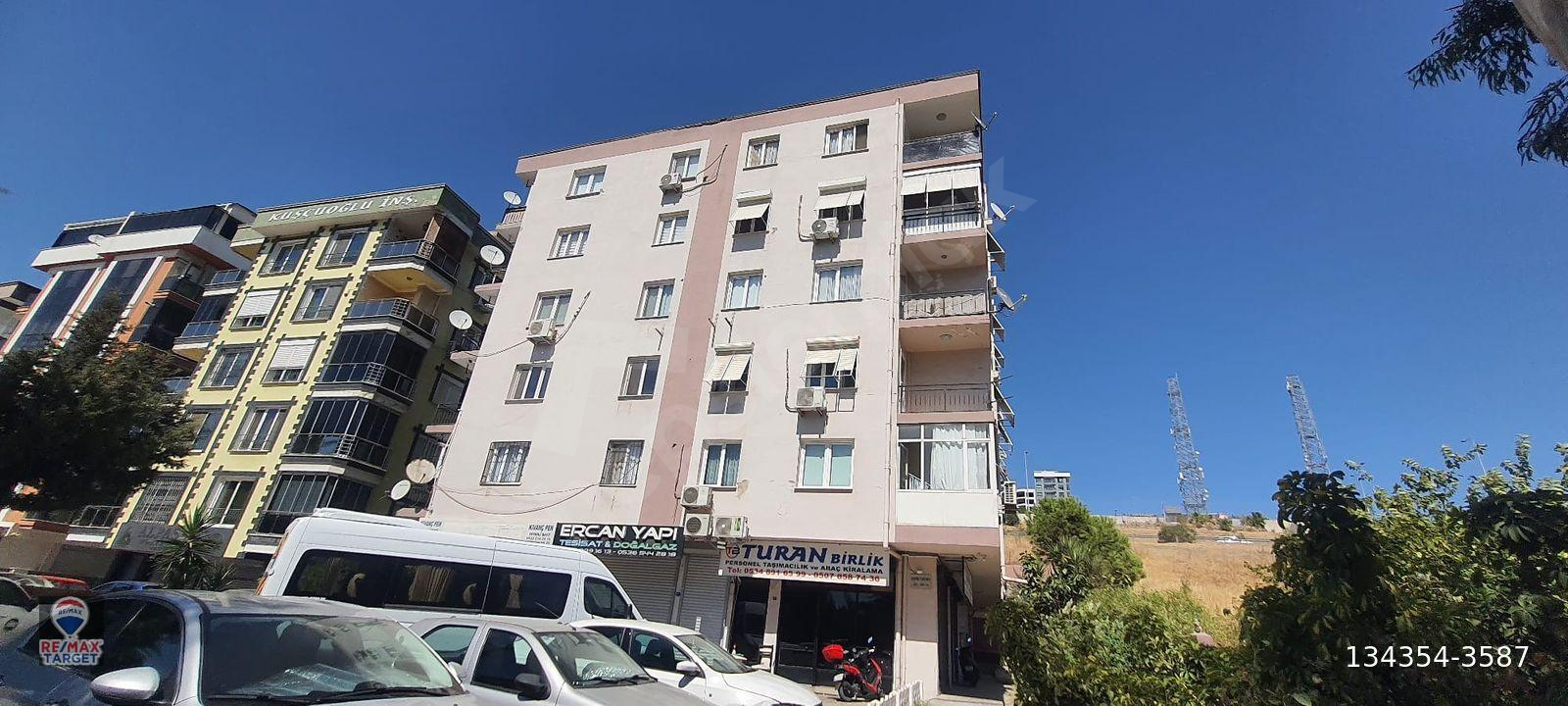 BORNOVA KÜÇÜK PARK VE AŞIK VEYSEL PARKI YAKINI 3+1 KİRALIK DAİRE