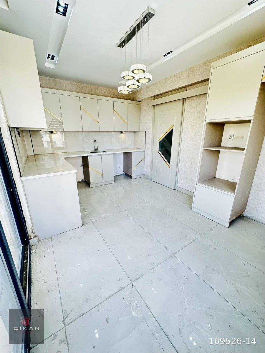ÇİKAN GAYRIMENKUL'DEN ALPASLAN MAHALLESİNDE SATILIK 2+1 DAİRE