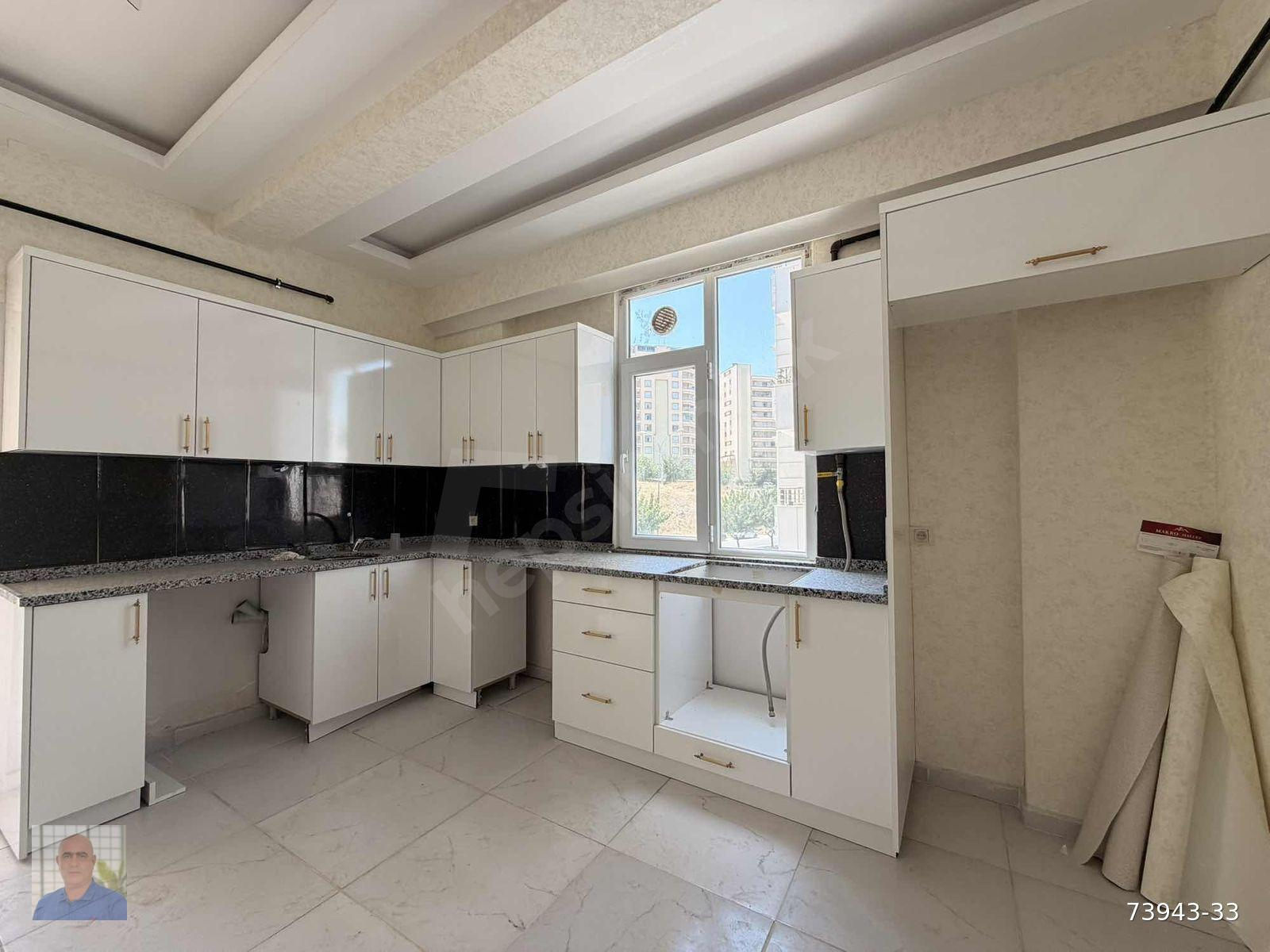 KARAKÖPRÜ NARLIKUYUDA KİRALIK 2+1 DAİRE ASMA KATLI DÜKKAN ÜSTÜ