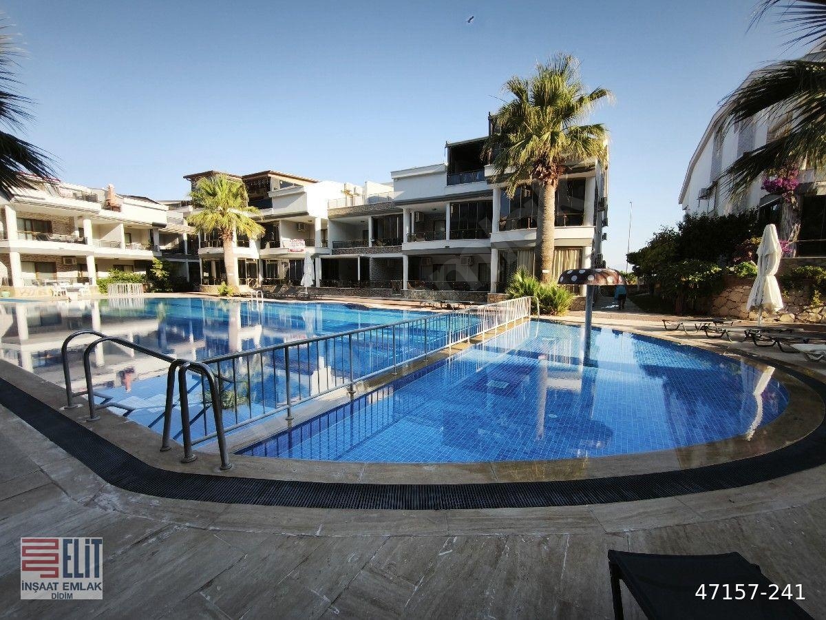 Didim'de Güvenlikli Havuzlu Site İçerisinde Harika 1+1 Daire...