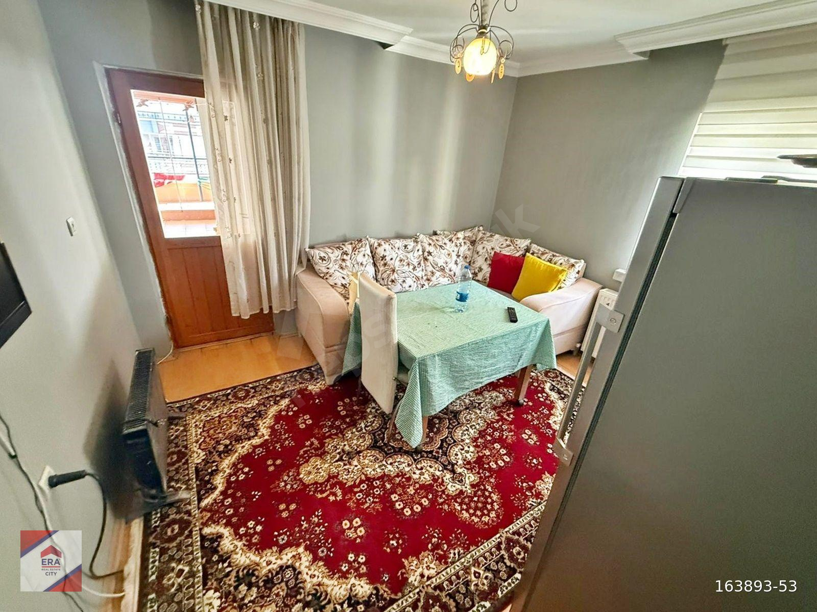 KAZIM ORBAY MH. 200 m2 TERASLI 5+1 CADDE ÜZERİ 70 m2 TERASLI