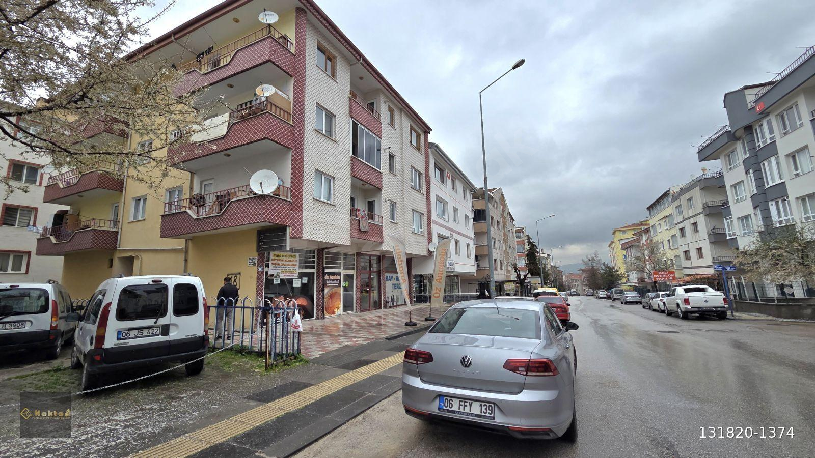 ETİMESGUT 30 AĞUSTOS CADDEDE 1.KAT 118m2 SATILIK 3+1 DAİRE