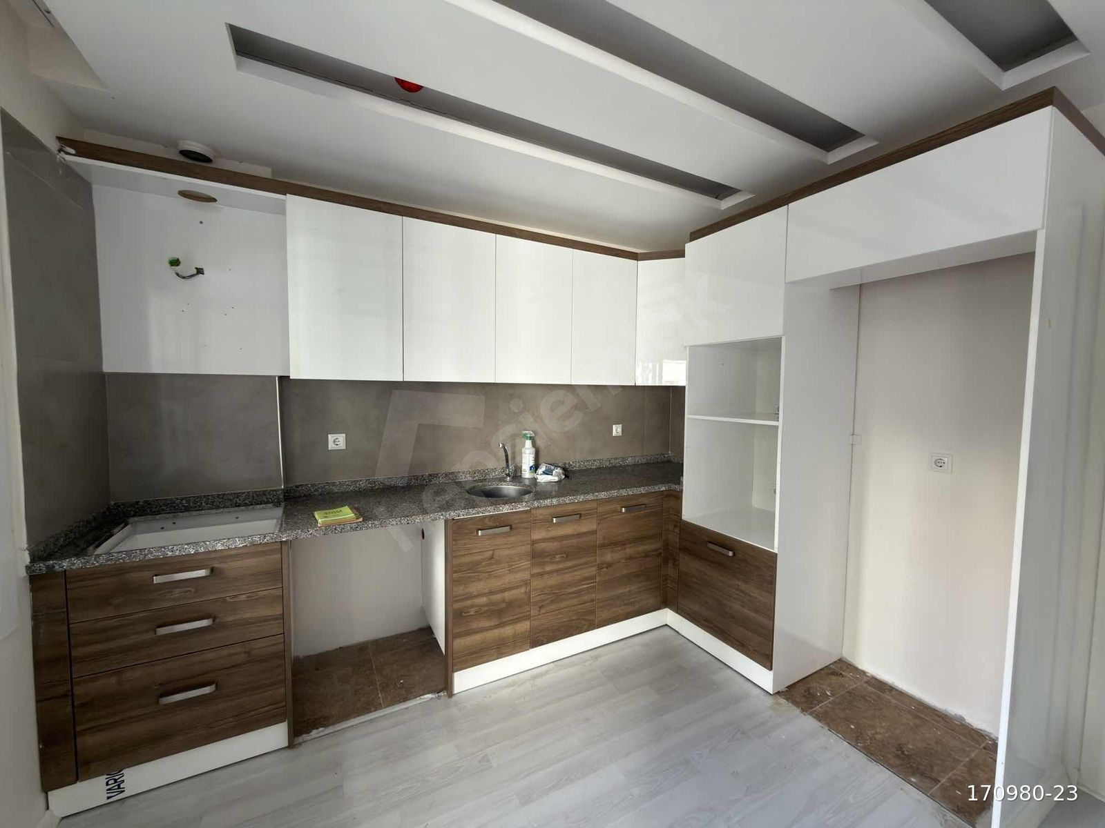 ERDEMLİ MERKEZ HASTANE CADDESİ DE KİRALIK DAİRE