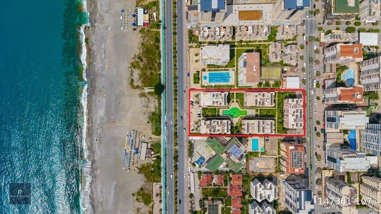 MAHMUTLAR'DA DENİZE SIFIR SİTEDE 2+1 GENİŞ DAİRE