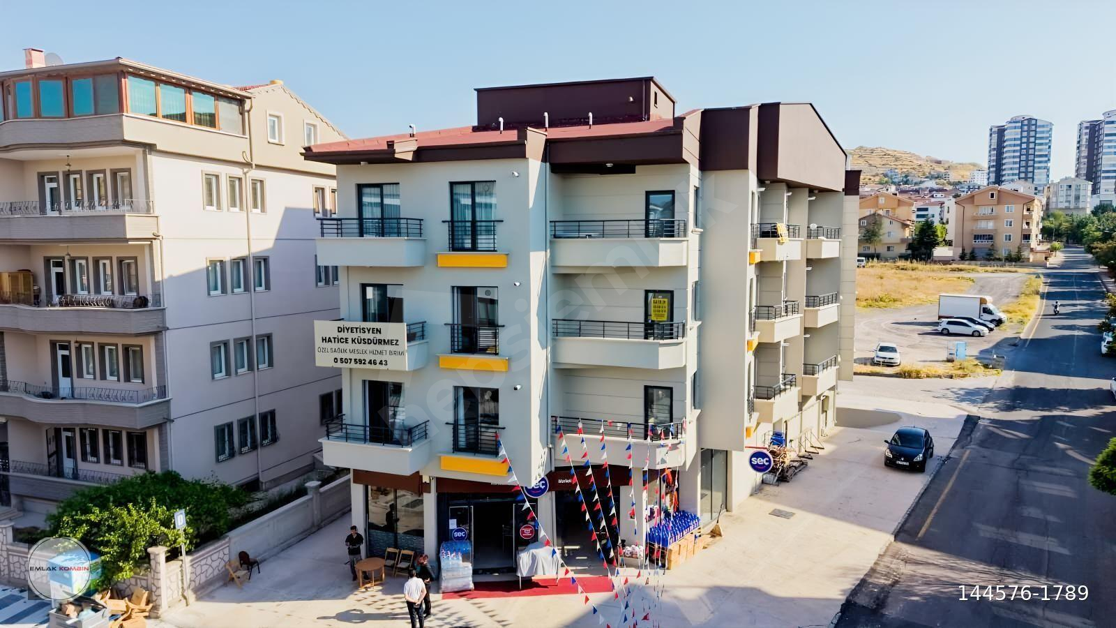 *EMLAK KOMBİN*GÜZELYURT MAH.MÜKKEMMEL KONUMDA 1+1 KİRALIK DAİRE