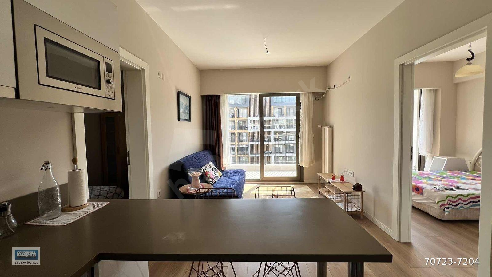 Muhteşem Konumlu Havuz Cephe Geniş Balkonlu 2+1 Kiralık Daire