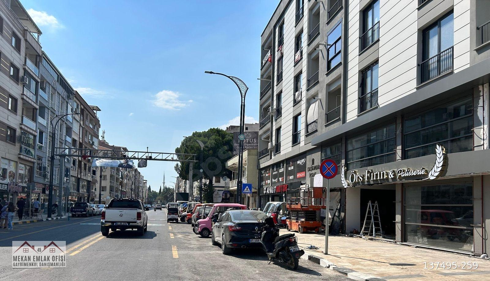Saruhanlı girişi prestij caddesinde ara kat 2+1 lüx daire