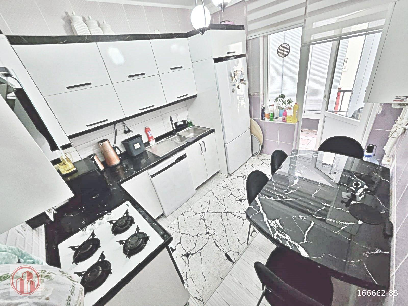 * FIRSAT OSMANGAZİ CAD. PARALELİ ARA KAT ASANSÖR KÖK TAPU 2+1 *