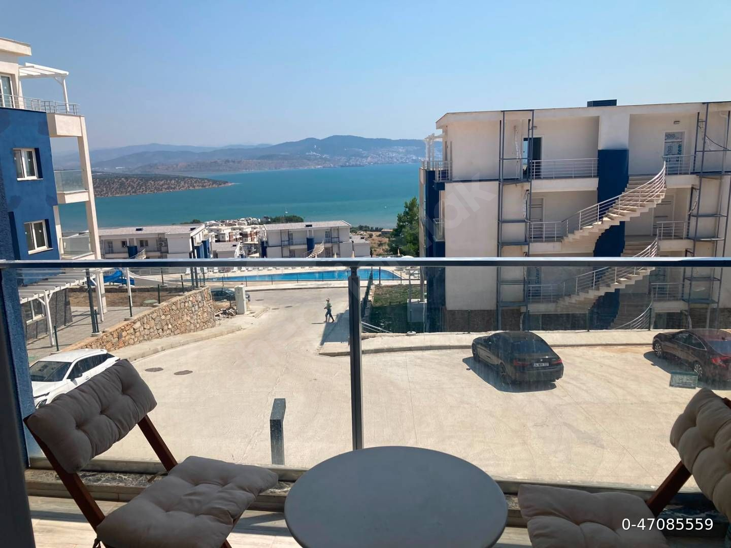 MUĞLA MİLAS İASOS MARİN EVLERİ'NDE PANORAMİK GÜLLÜK KÖRFEZİ MANZARALI, EŞYALI SATILIK 1+1 DAİRE