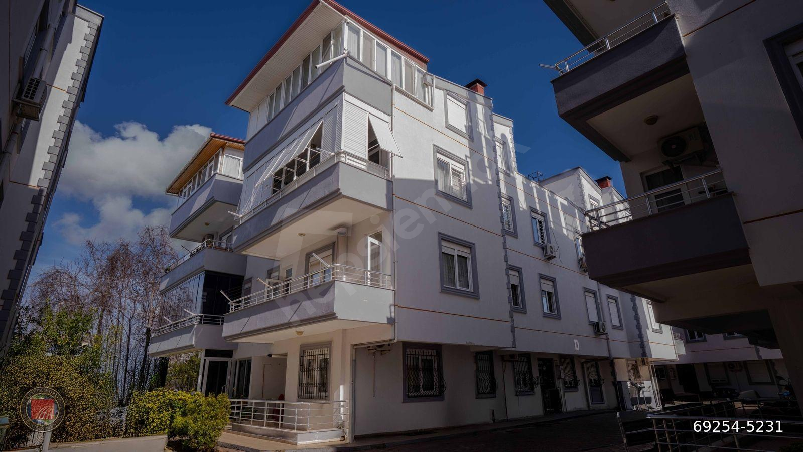 GÜZELOBA'DA LARA PLAJINA 10 DK AYRI MUTFAKLI 2+1 SATILIK DAİRE