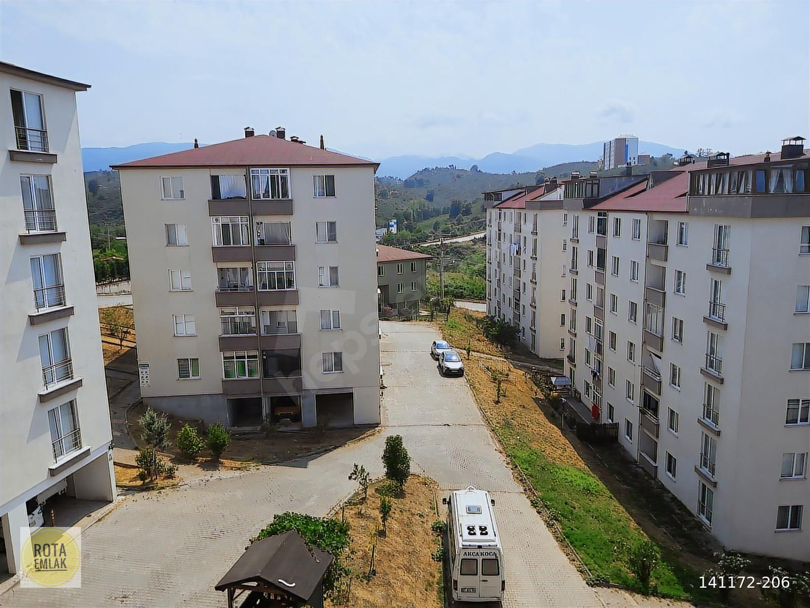 ROTA EMLAKTAN AKÇAKOCA MERKEZDE DENİZ MANZARALI YENİ DAİRE