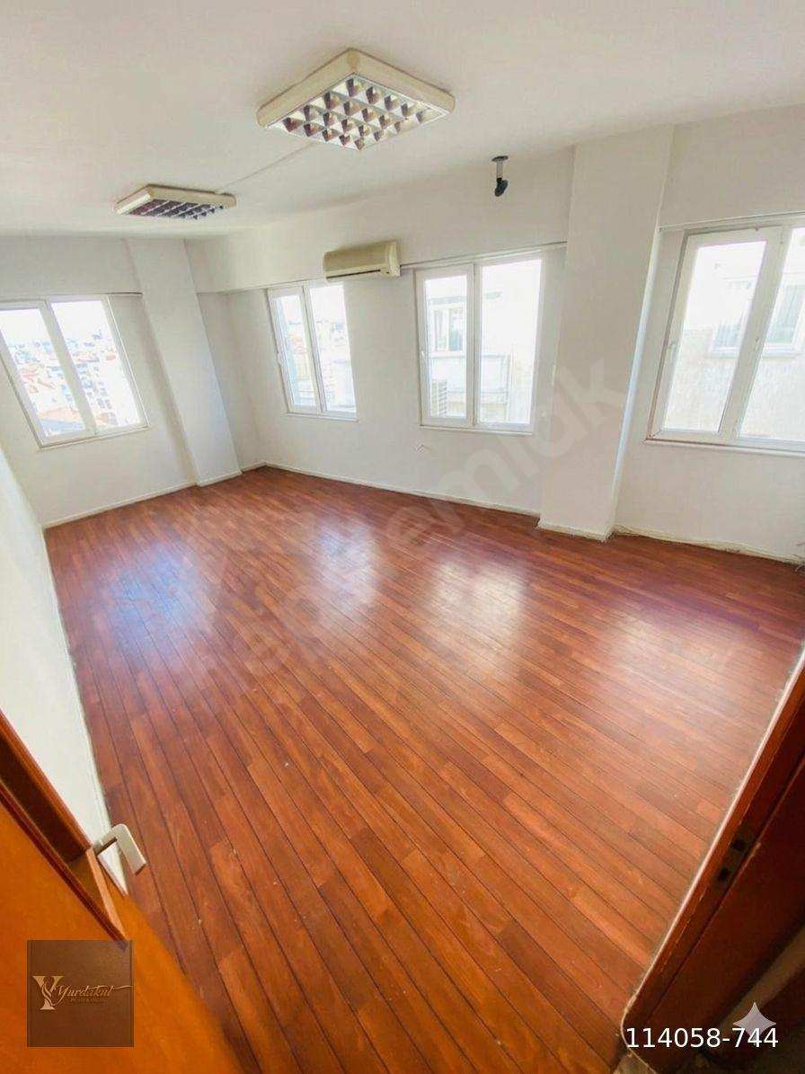 MERKEZİ KONUMDA DENİZE YÜRÜME MESAFESİNDE 2+1 GENİŞ DAİRE