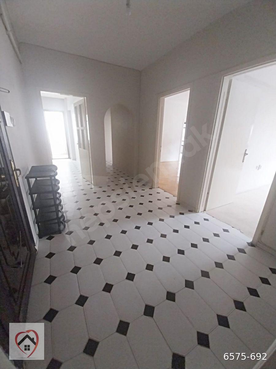 FAVORİM'DEN LİZBON CADDE ÜZERİNDE ARA KATTA, KOMBİLİ, 3+1 KİRALIK DAİRE