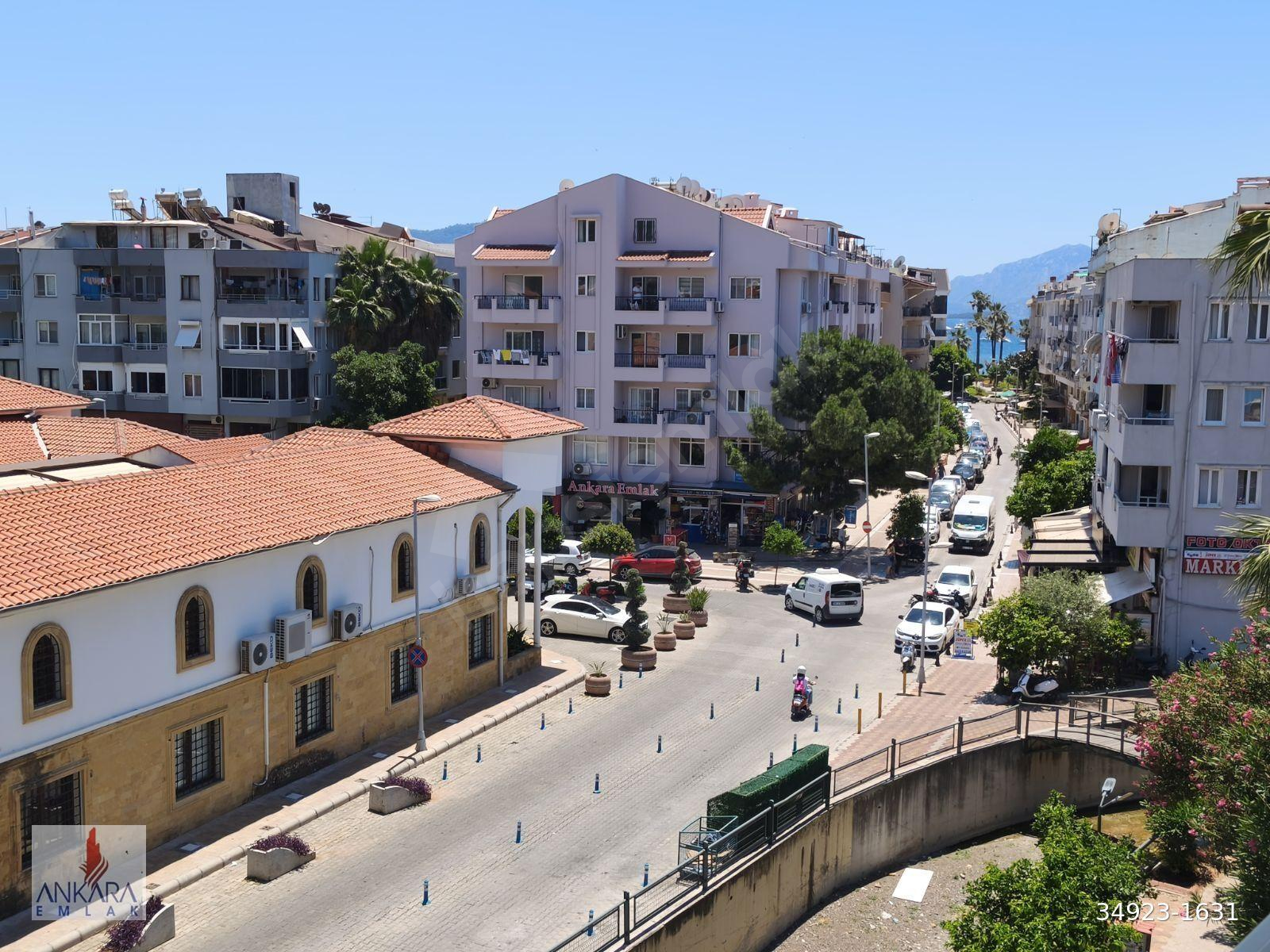 Kemeraltı Mah Havuzlu sitede Denize Yakın Manzaralı 1+1 daire