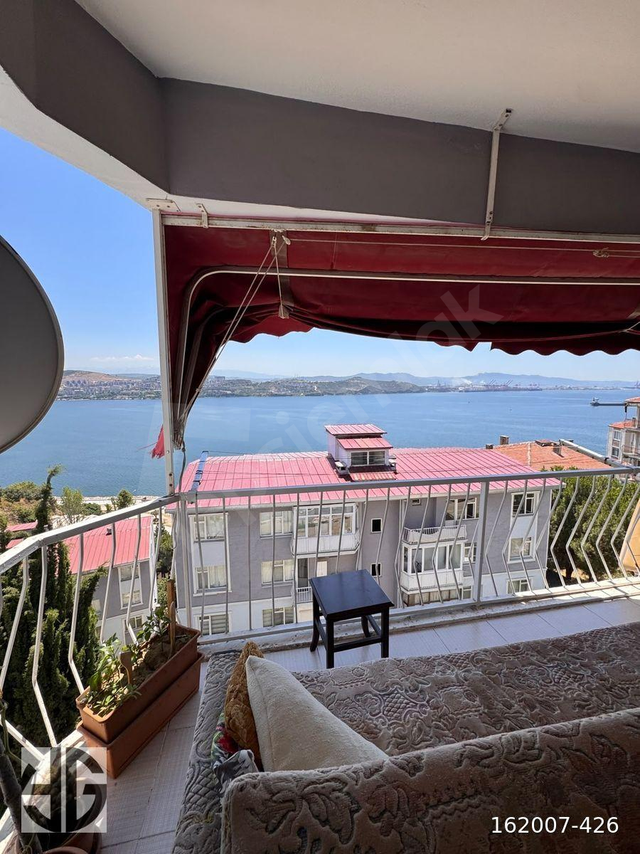 GEMLİK CUMHURİYET MAHALLESİNDE SATILIK 3+1 DENİZ MANZARALI DAİRE