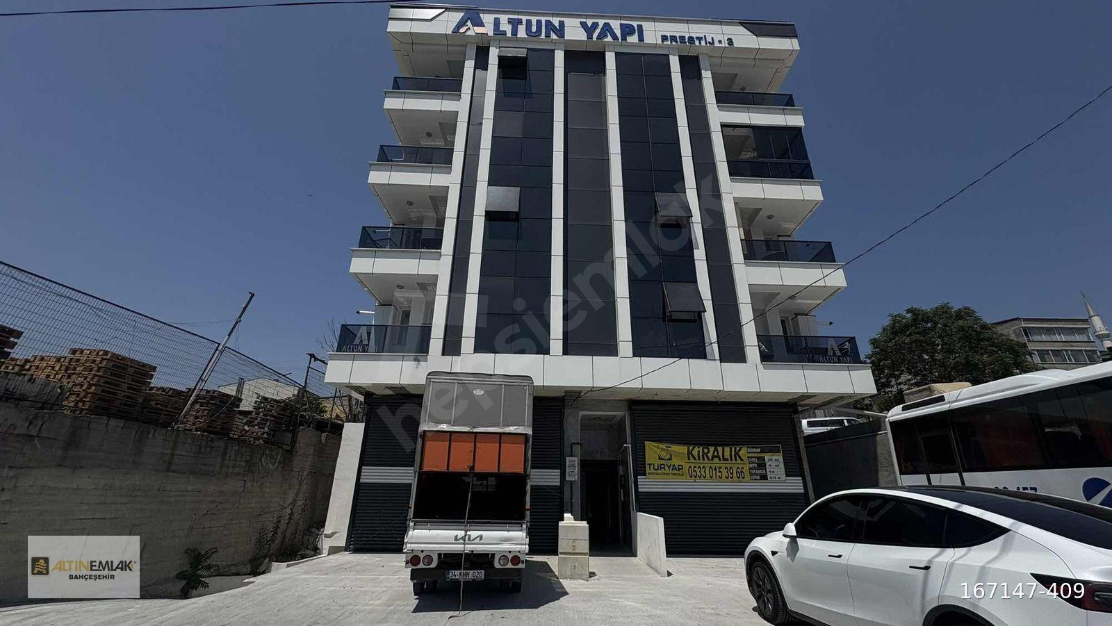 Avcılar Tahtakale Mahallesi Yeni Bina 6+2 Satılık Teraslı Daire