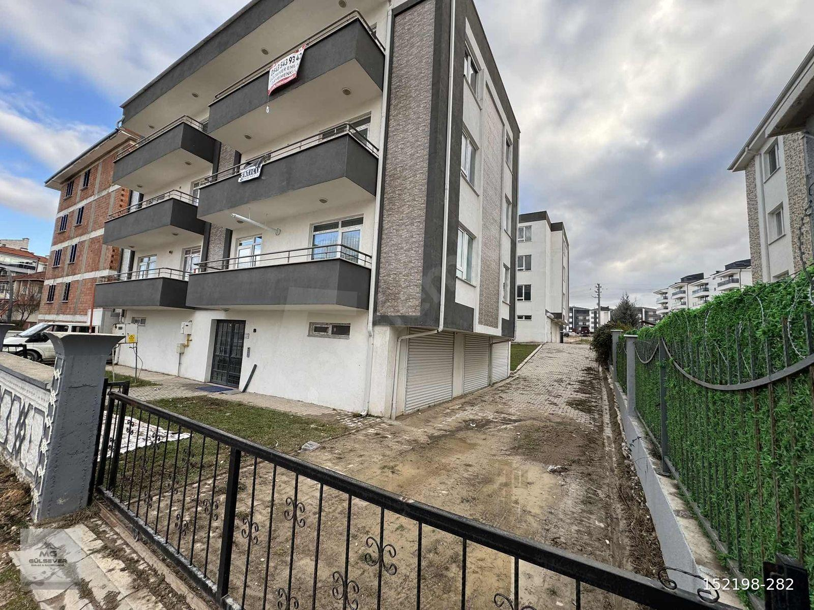 71 evler mah.Abant cad.üzeri özel garajlı satılık 3+1 daire