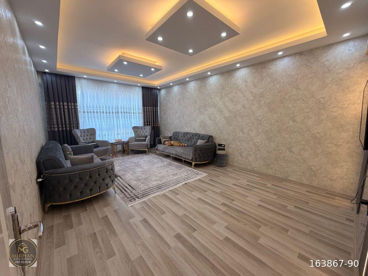 AKKENT MAHALLESİNDE MÜKEMMEL CEPHEYE SAHİP SATILIK 3+1 GENİŞ BAKIMLI DAİRE