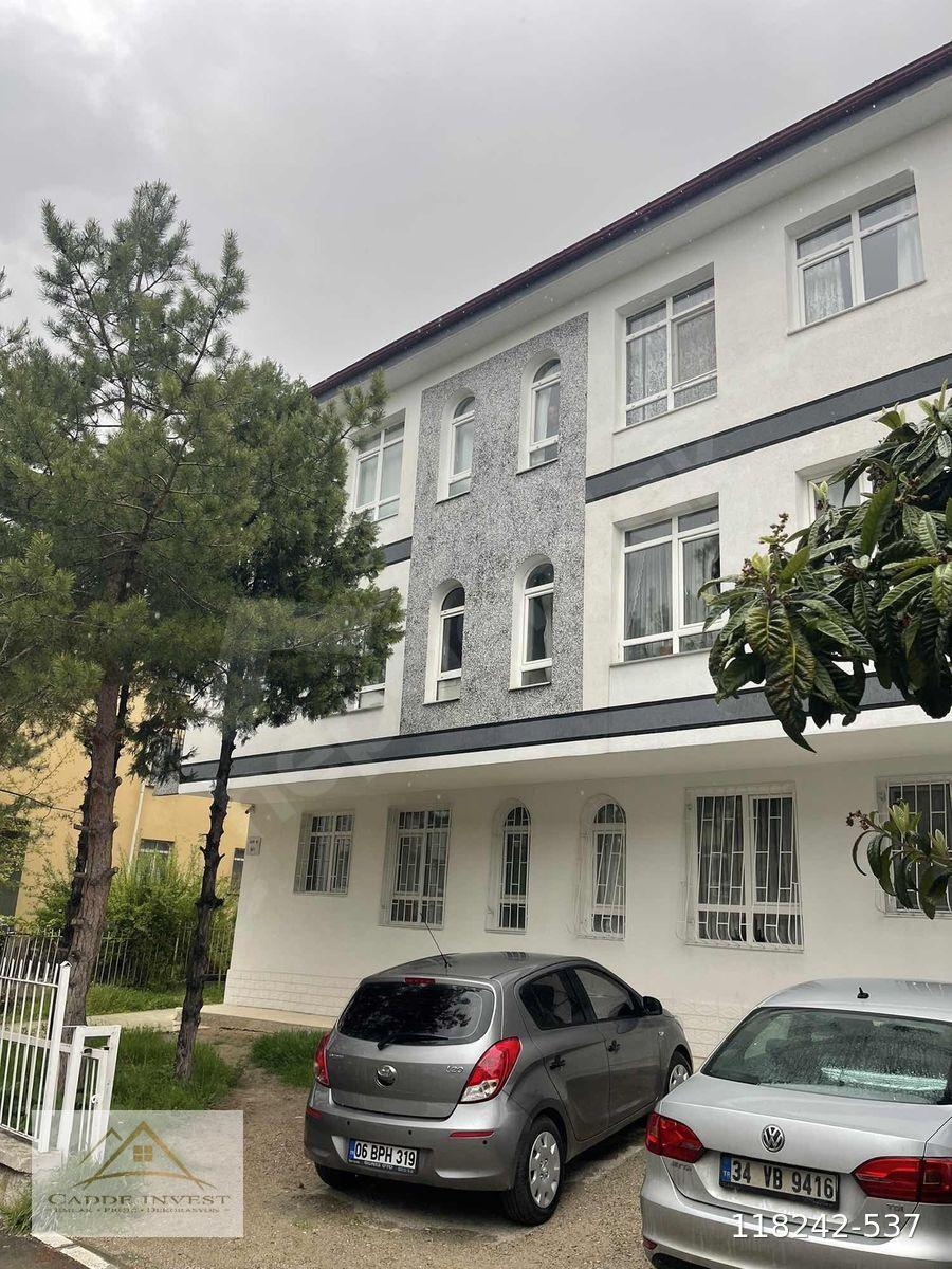 ÇANKAYA BAYRAKTAR MAHALLESİ BAYRAKLI SOKAKTA KİRALIK 3+1 DAİRE
