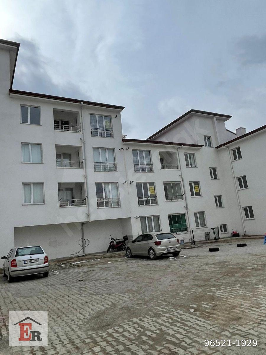 KONUT ER EMLAKTAN MERKEZİ KONUMDA SATILIK EŞYALI 2+1 DAİRE