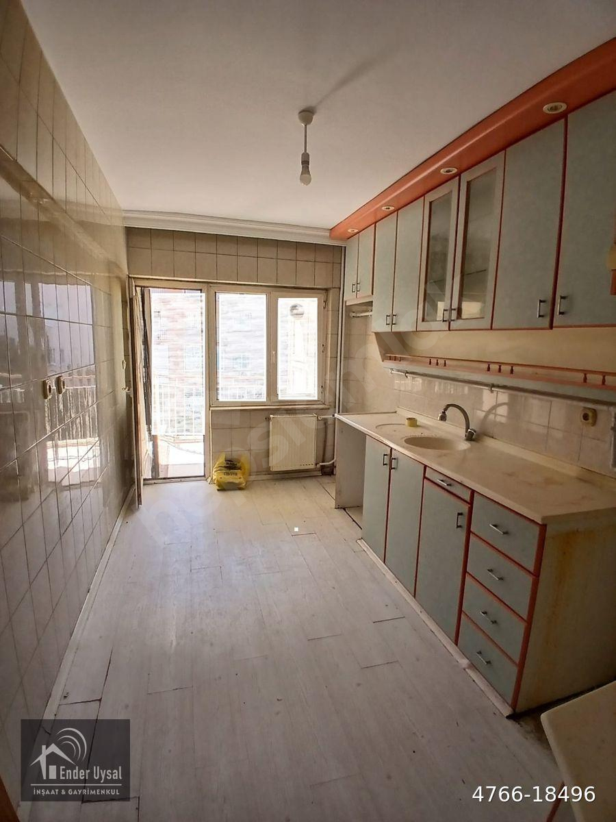 ENDER UYSAL GAYRİMENKULDEN BURSA CADDESİNE YAKIN 2+1 ASANSÖRLÜ ARAKAT GENİŞ KİRALIK DAİRE..