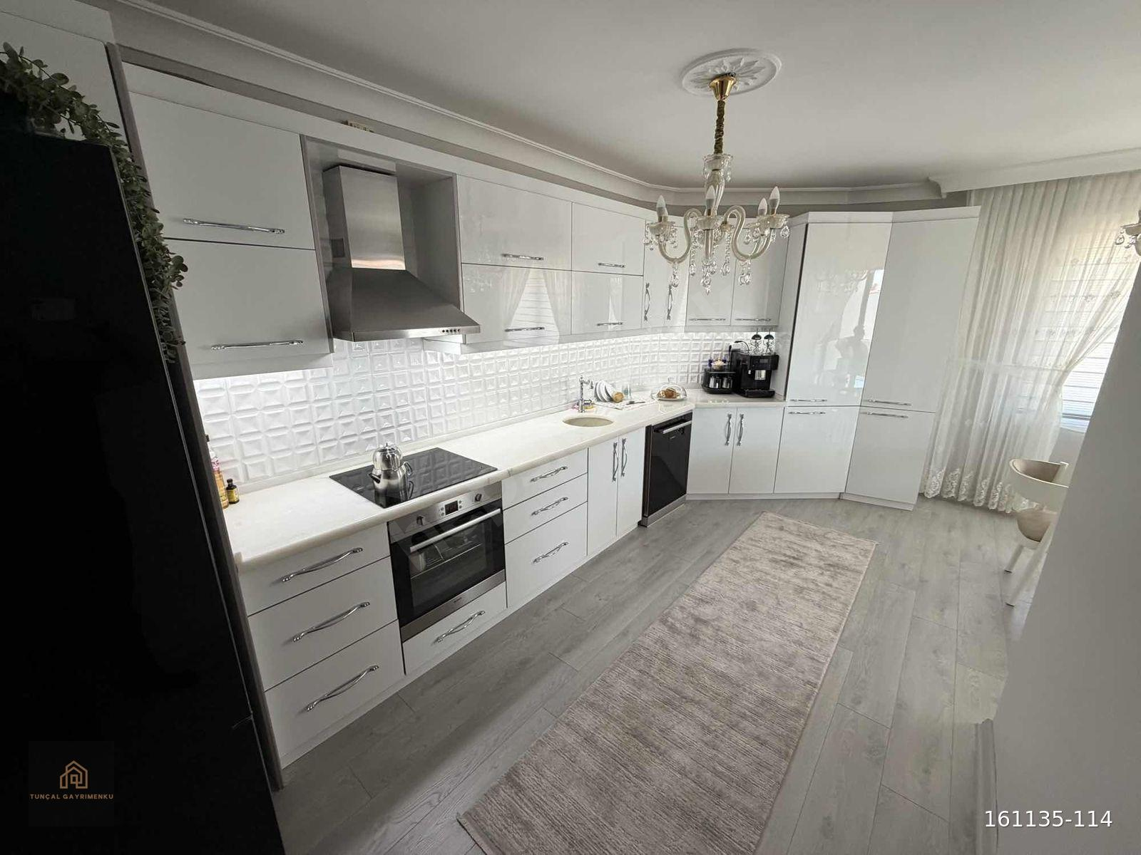 TUNÇAL'DAN AYYILIDIZ MAH ULTRA LUX YAPILI ARA KAT 3+1 DAİRE