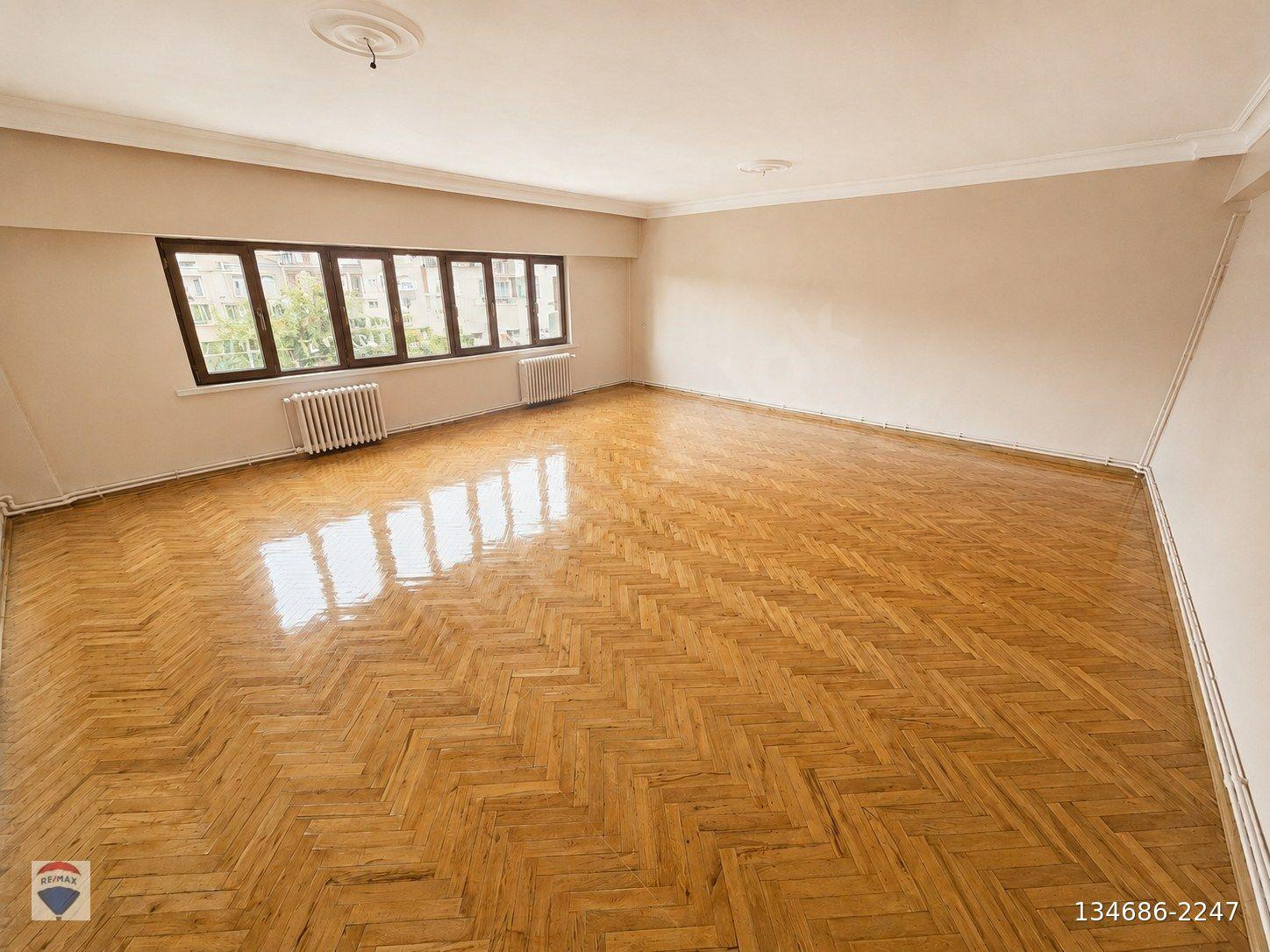 REMAX MID 'DEN - ÇARŞI MERKEZDE 3+1 ARAKAT ASANSÖRLÜ SATILIK DAIRE