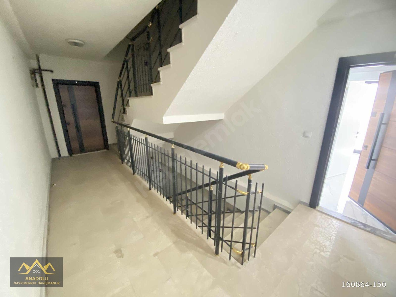 SIRASÖĞÜTLER DE 2+1 ARAKAT GENİŞ DAİRE YERDEN ISITMALI