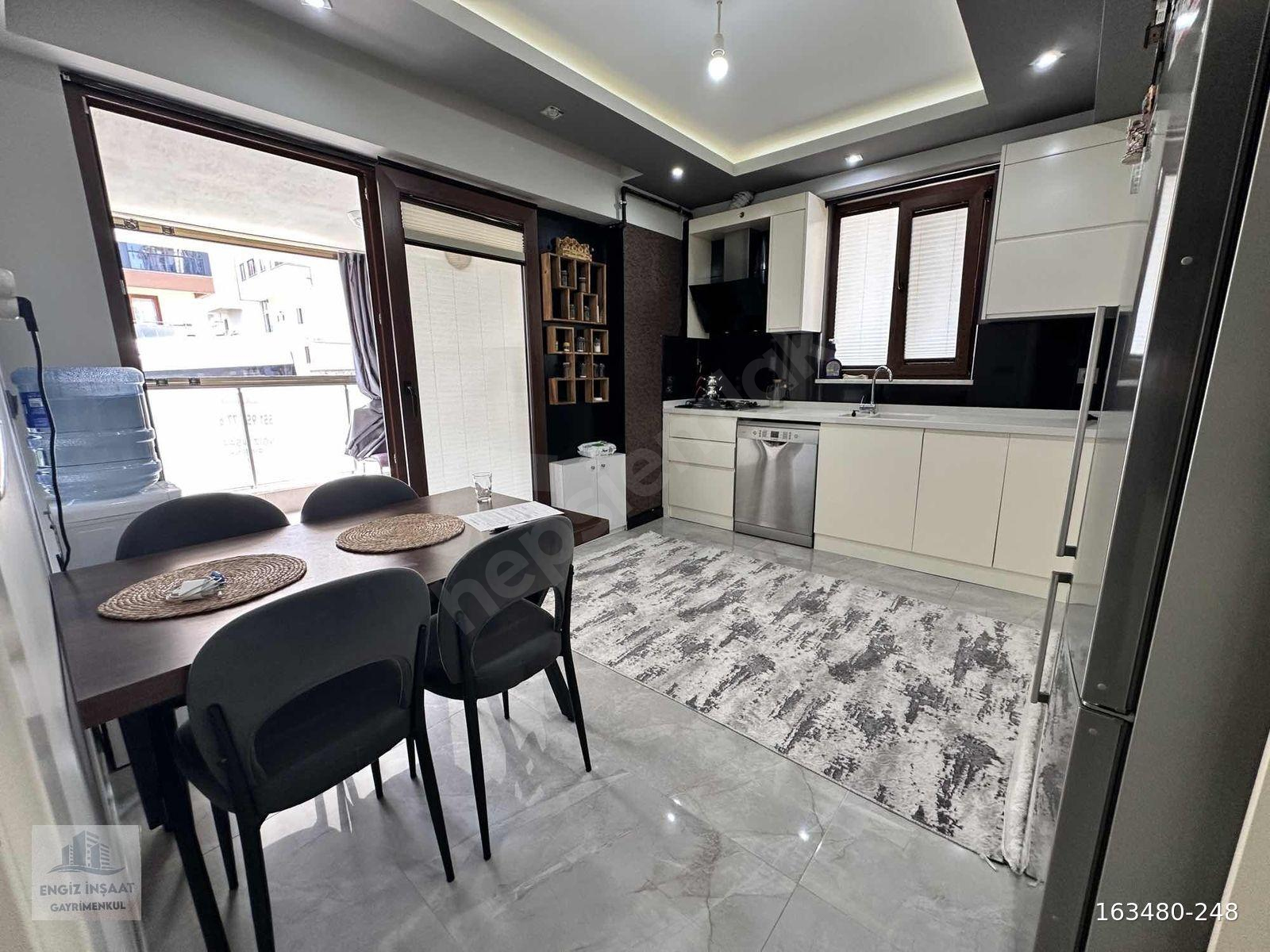 NAZ BAYRAK CADDE ÜZERİ 2+1 130 m2 BEYAN SORUNSUZ EXTRALI