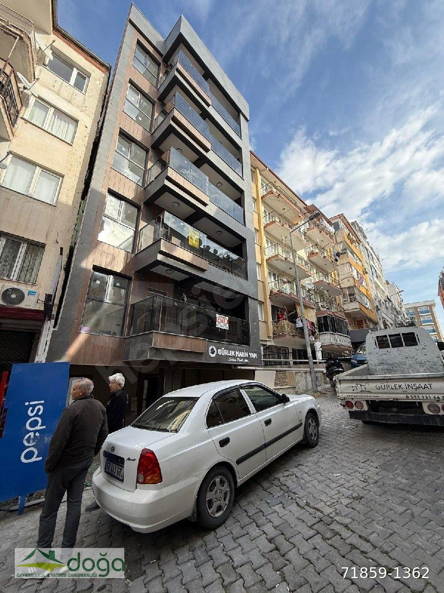 Kuşadası Ege Mah Yeni Arakat Satılık 1+1 Merkeze Yakın Daire