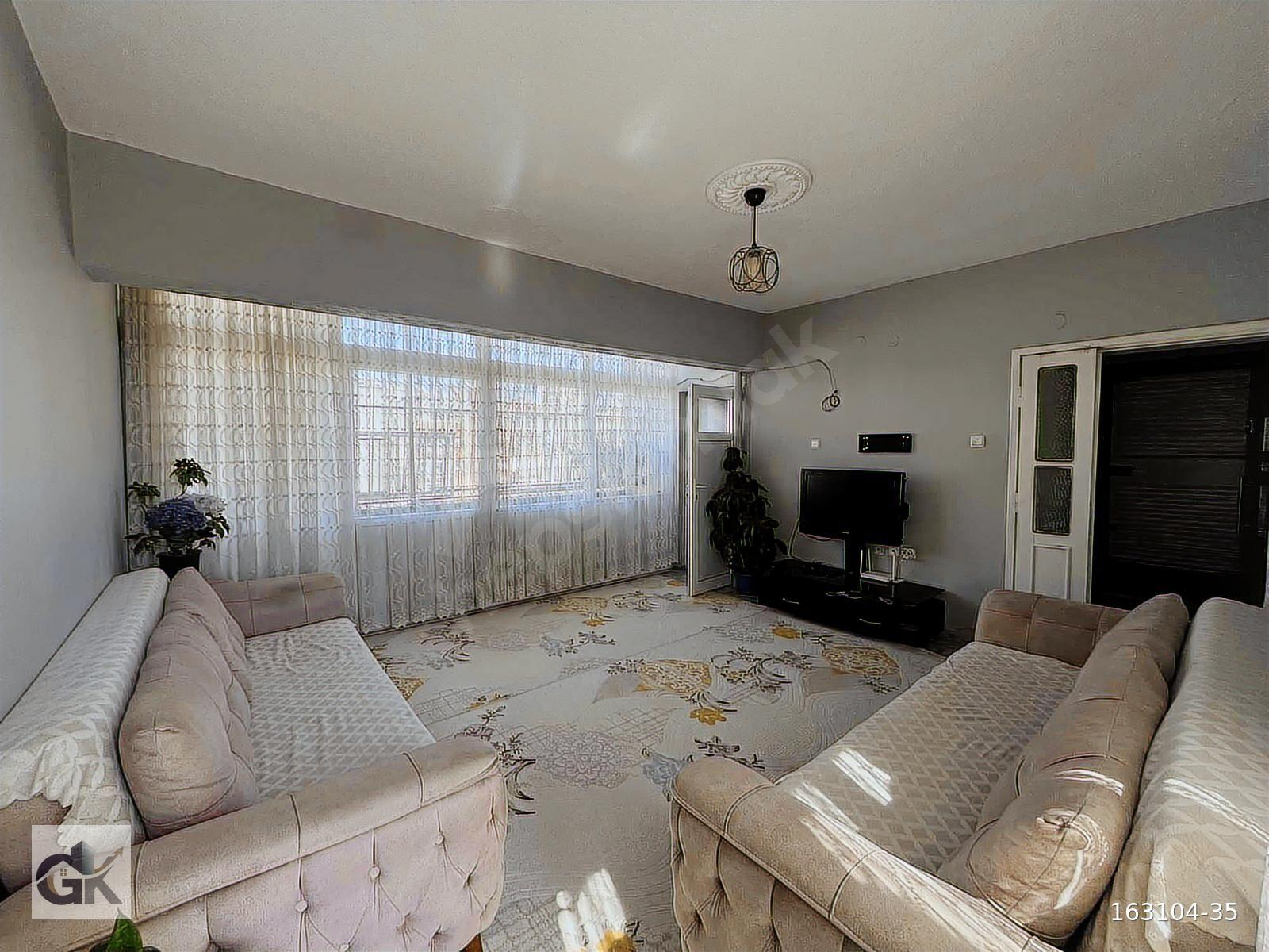YÜREĞİR BAŞKENT TOPLU KONUTLARDA SATILIK 2+1 KAPALI MUTFAK DAİRE