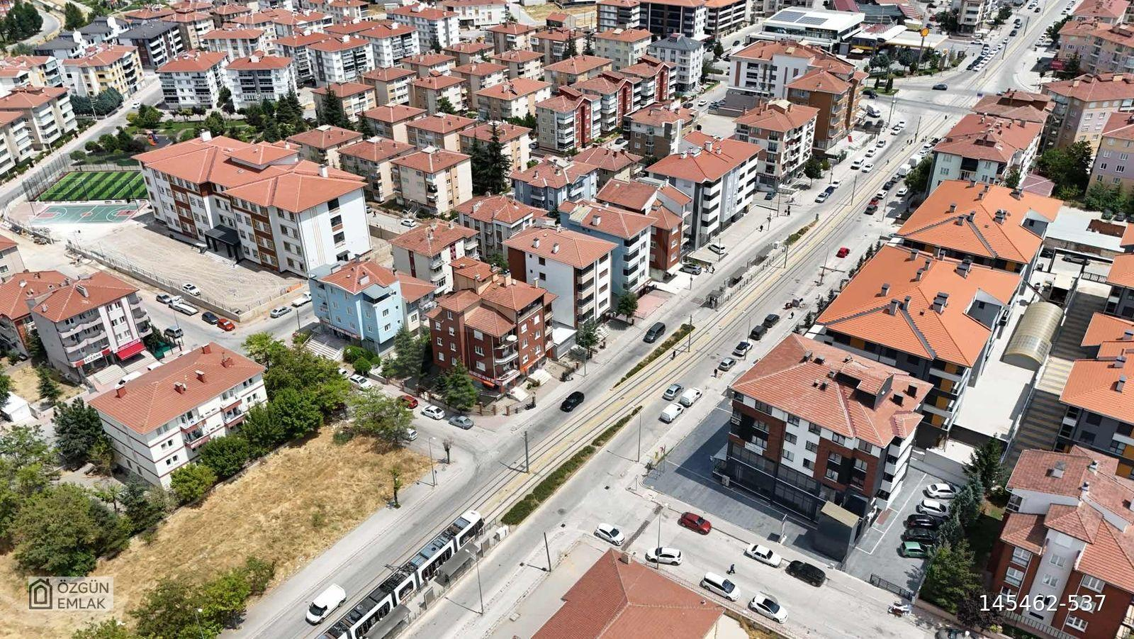 ÖZGÜN'DEN EMEK MH. ERTAŞ CADDESİ VE KAPALI PAZAR YAKINI 2+0