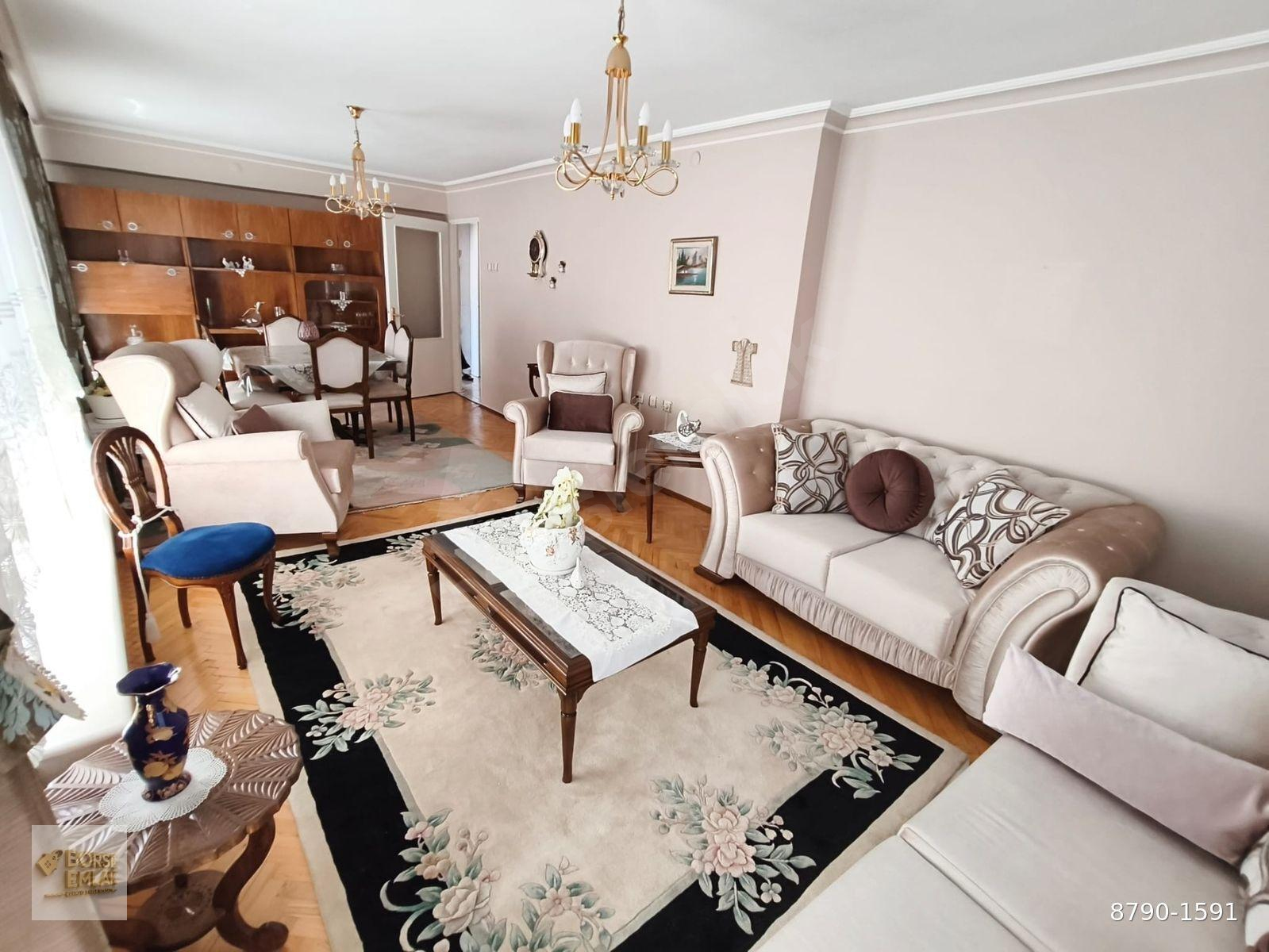 3+1 BAKIMLI ASANSÖRLÜ VE OTOPARKLI EŞYALI KİRALIK DAİRE