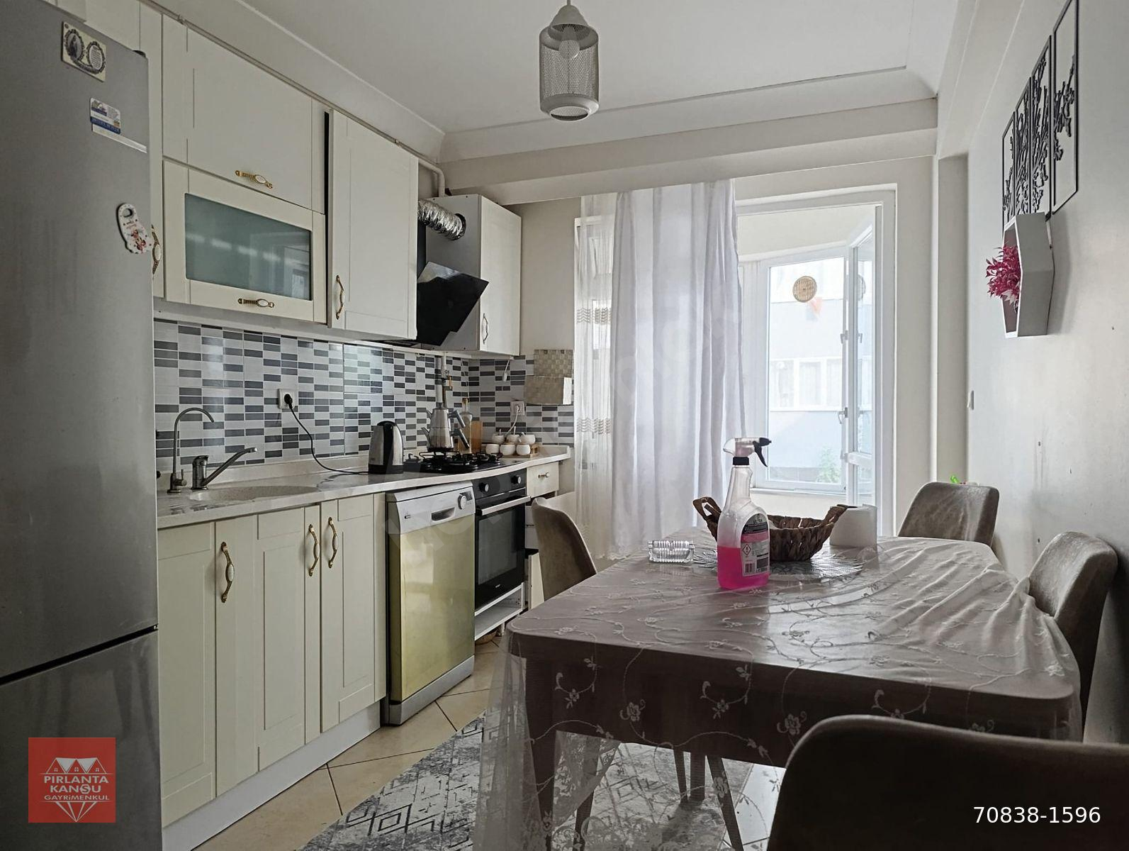 Balıkesir Bandırma Paşakonak Mah. 3+1 Satılık Daire Site İçinde Geniş Bakımlı