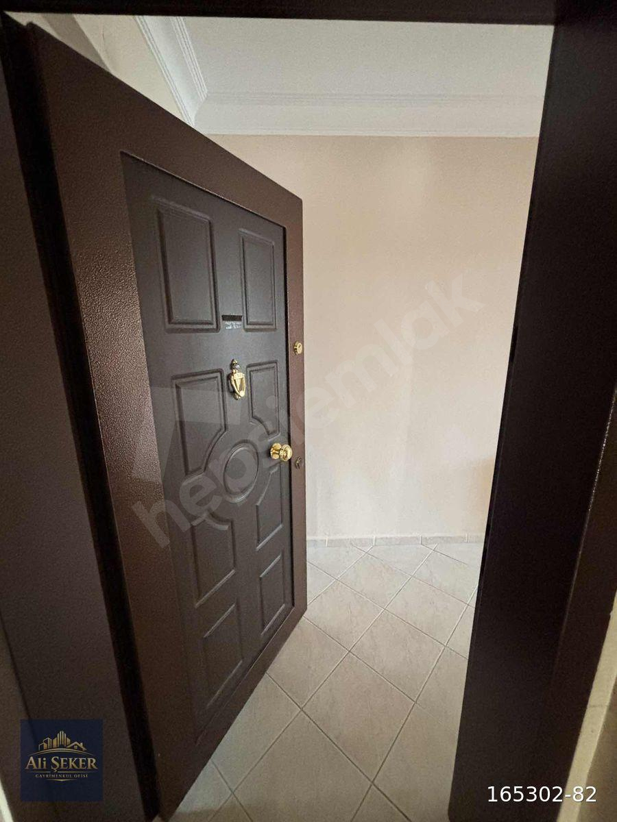 DENIZEVLERI TRAMVAYA YAKIN 125 m² 2+1 KİRALIK DAİRE