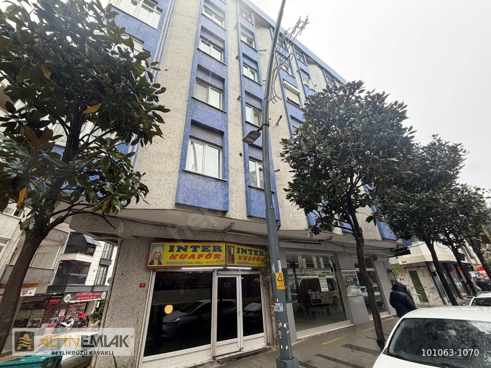 BAHÇELEİVLER SİYAVUŞPAŞA MAHALLESİNDE 2+1 90 M2 SATILIK DAİRE