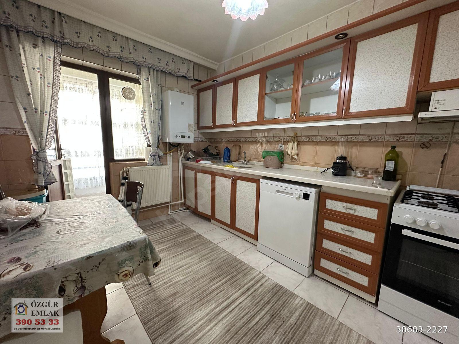MUTLU CADDE ÜZERİNDE 1.KATTA ÇİFT BALKONLU GENİŞ FERAH DAİRE