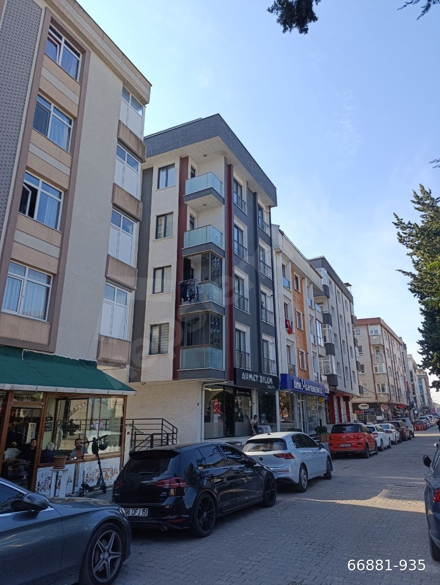 AVCILAR MERKEZ'DE 4+2 DUBLEKS 3 YİLLİK 165 m2