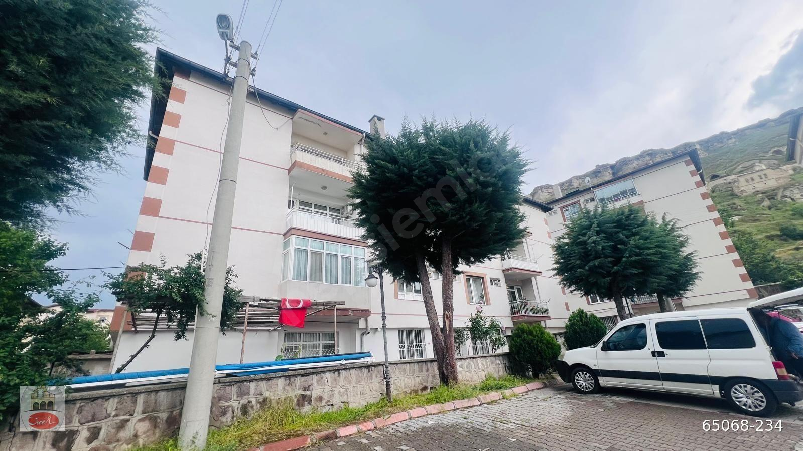 ÜRGÜP ELİT EMLAK'TAN K.ÖNÜ SÜPER KONUM GİRİŞ KAT 2+1 DAİRE