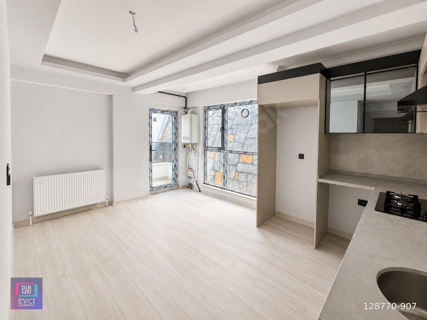 BADEMLİDERE'DE OTURUMA HAZIR 1+1 LÜKS DAİRE